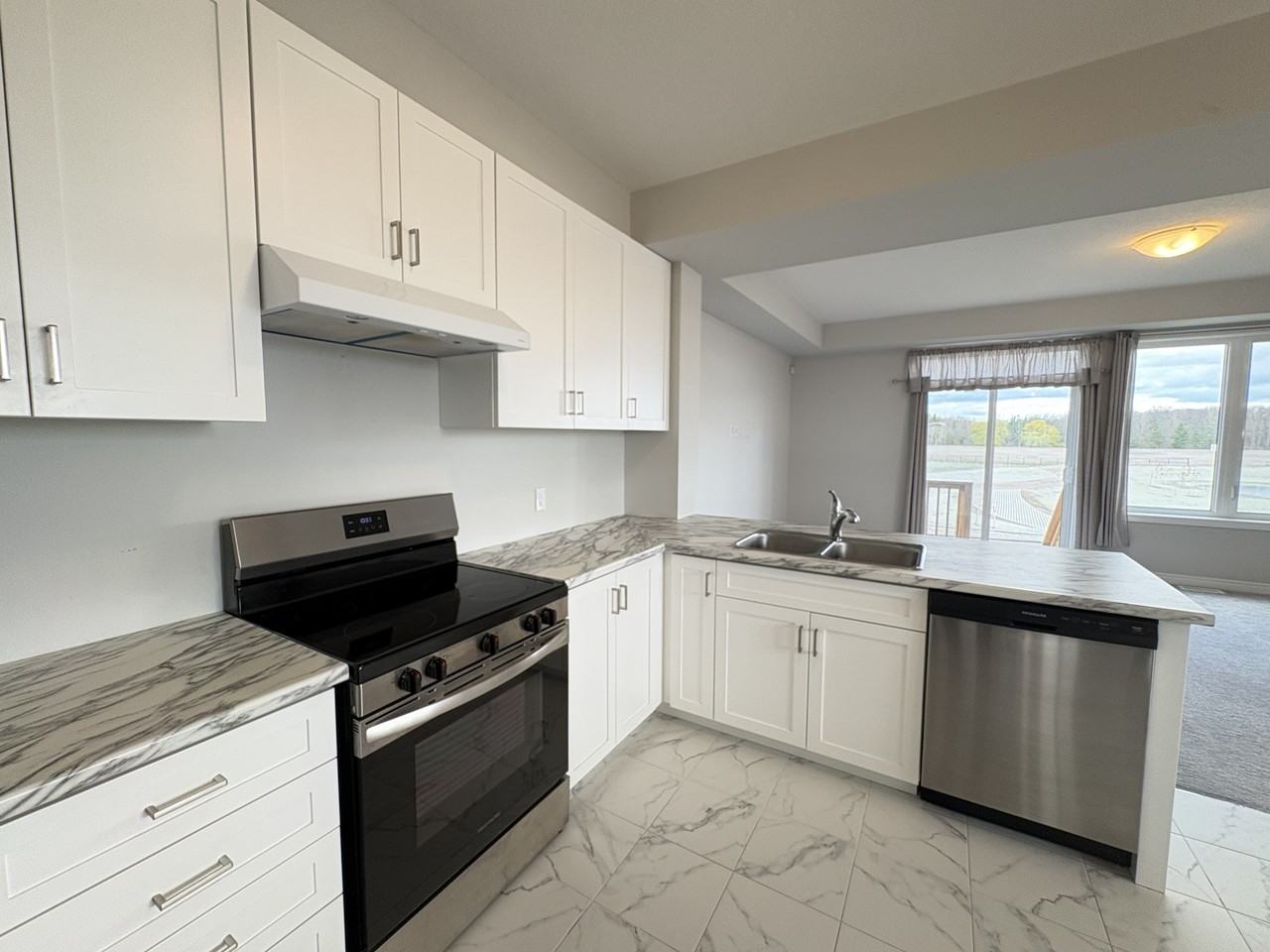 79 Lloyd Davies Way - Photo 5 of 20