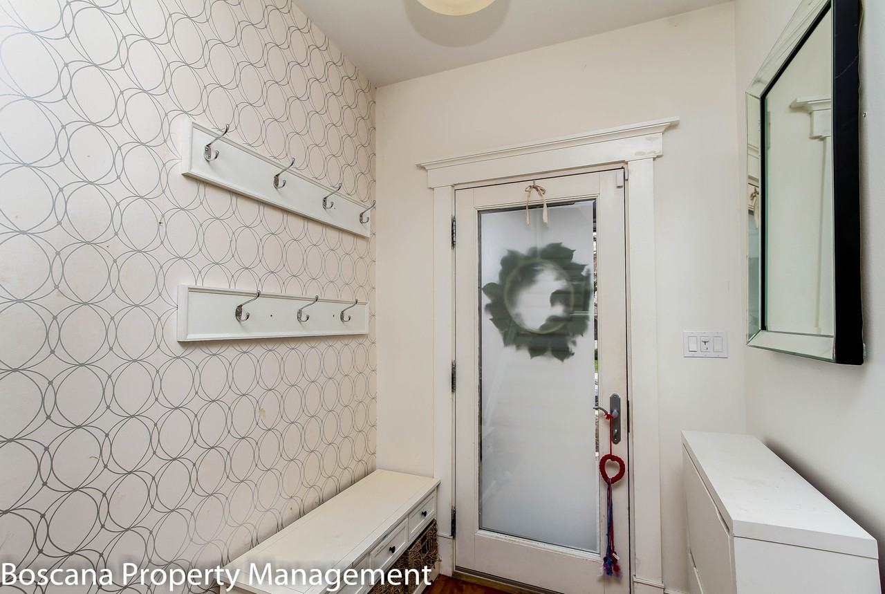 10 Willard St - Photo 4 of 30