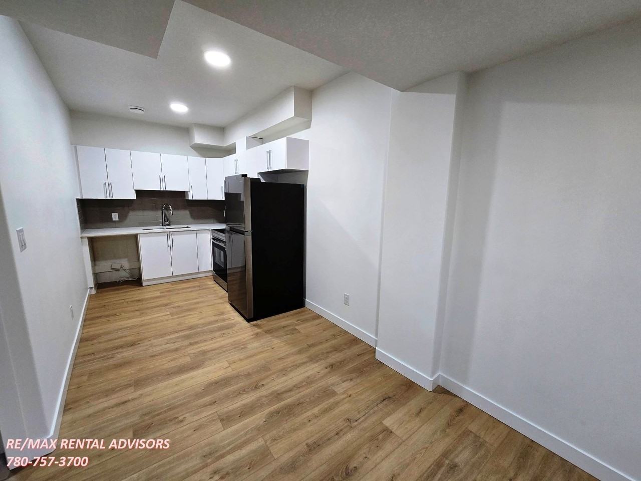 100 Mitchell Bend - Photo 2 of 8