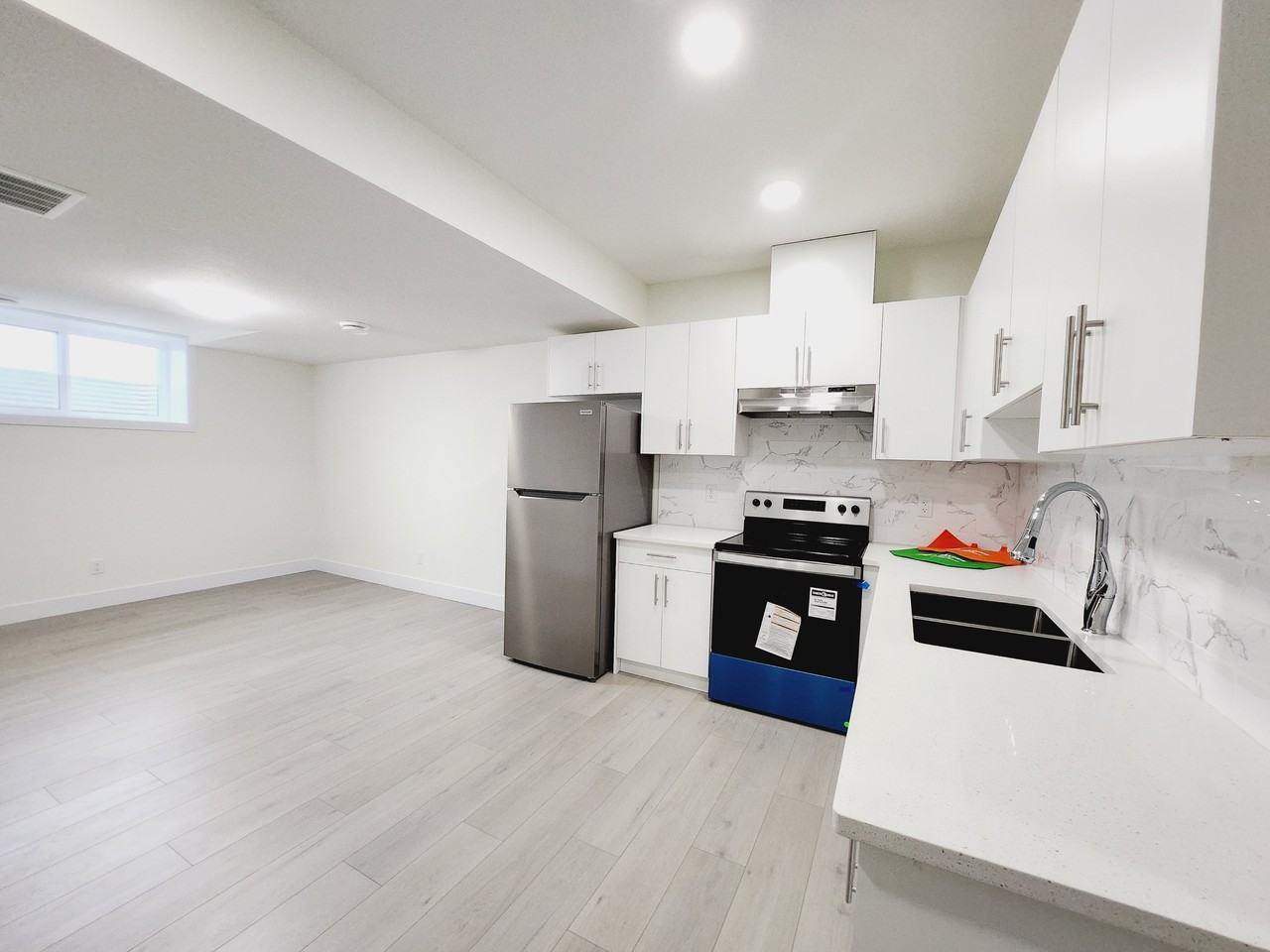 22425 83a Ave Nw - Photo 3 of 8