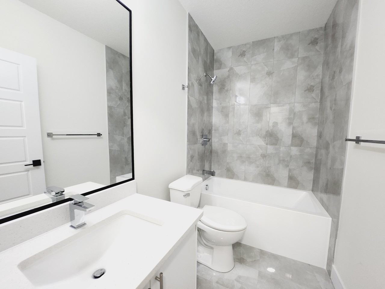 22425 83a Ave Nw - Photo 7 of 8