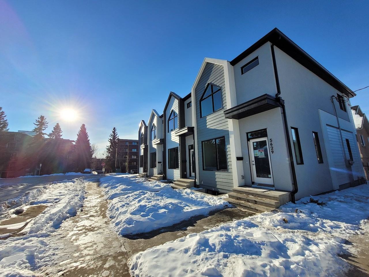 5066 4a St Sw - Photo 2 of 31