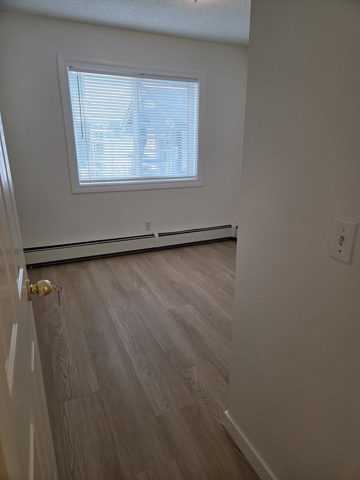 7 Harvest Gold Manor Ne - Photo 6 of 10