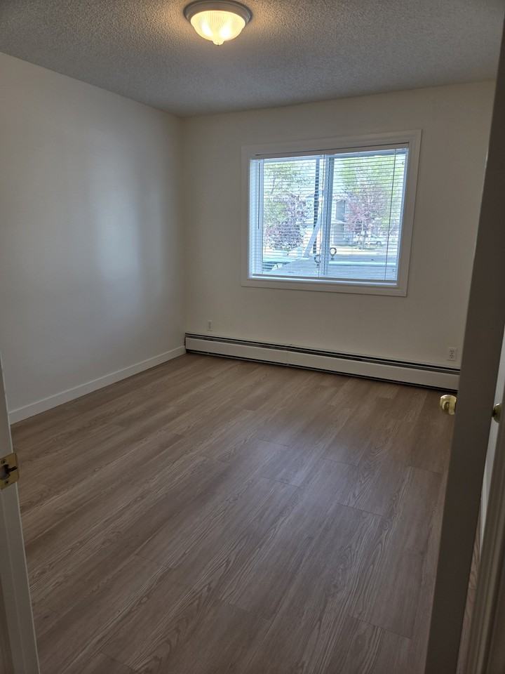 7 Harvest Gold Manor Ne - Photo 7 of 10