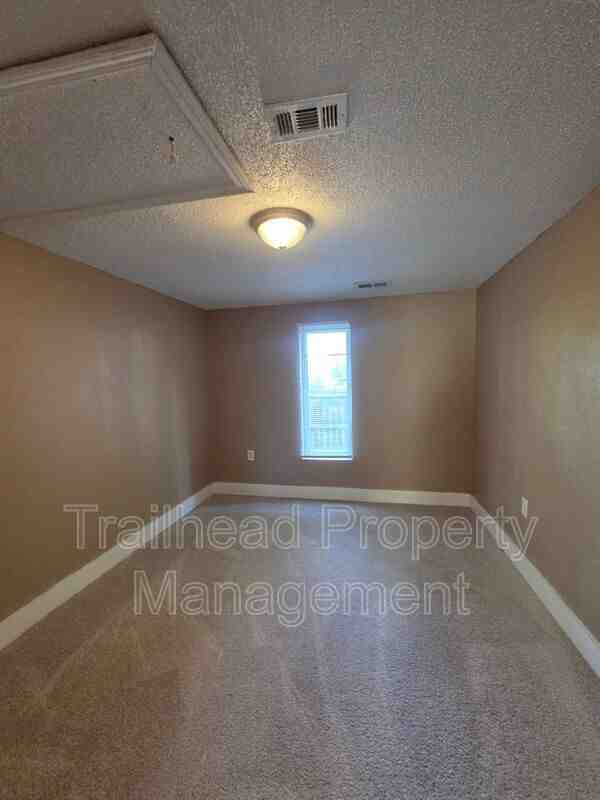 507 3rd St - Photo 5 of 12