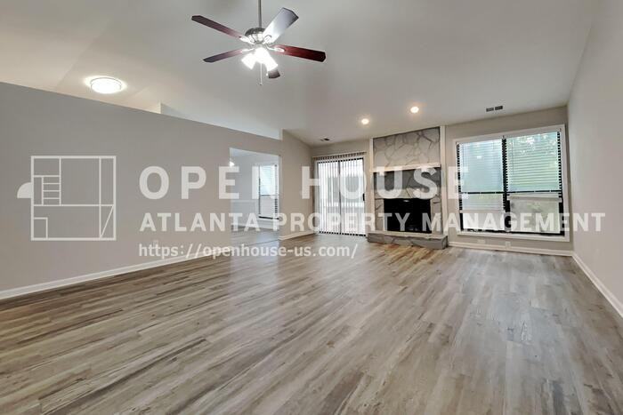 5990 Bayside Dr Nw - Photo 4 of 23