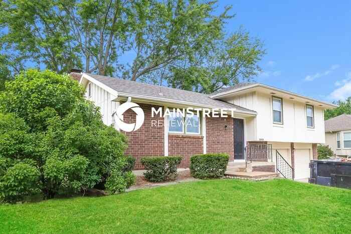 16416 Mckinley St - Photo 2 of 18