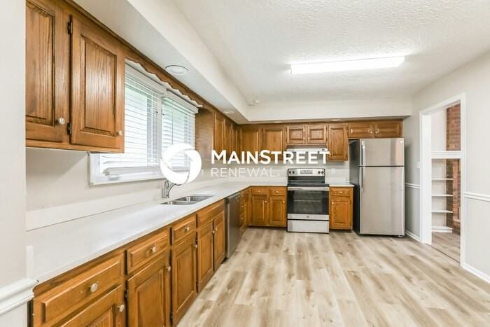 16416 Mckinley St - Photo 5 of 18