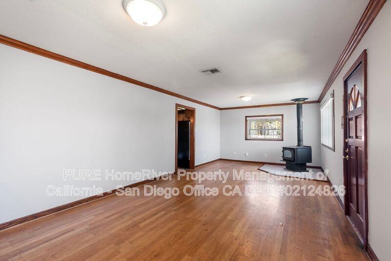 1535 Meade Ave - Photo 4 of 28