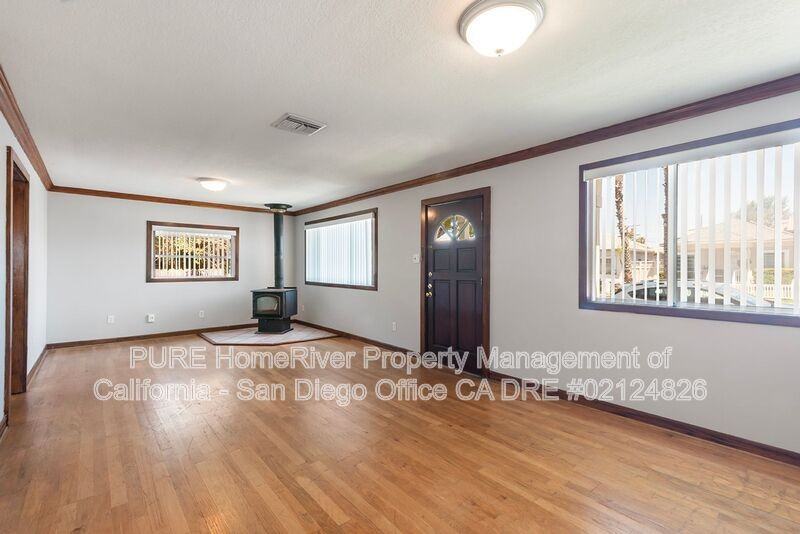 1535 Meade Ave - Photo 5 of 28