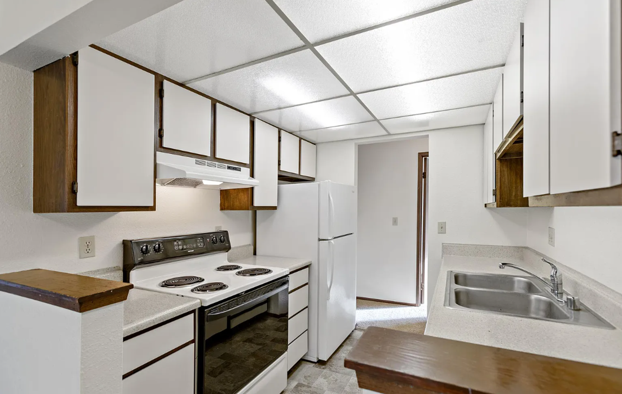 146 Leo Pl #C - Photo 2 of 11