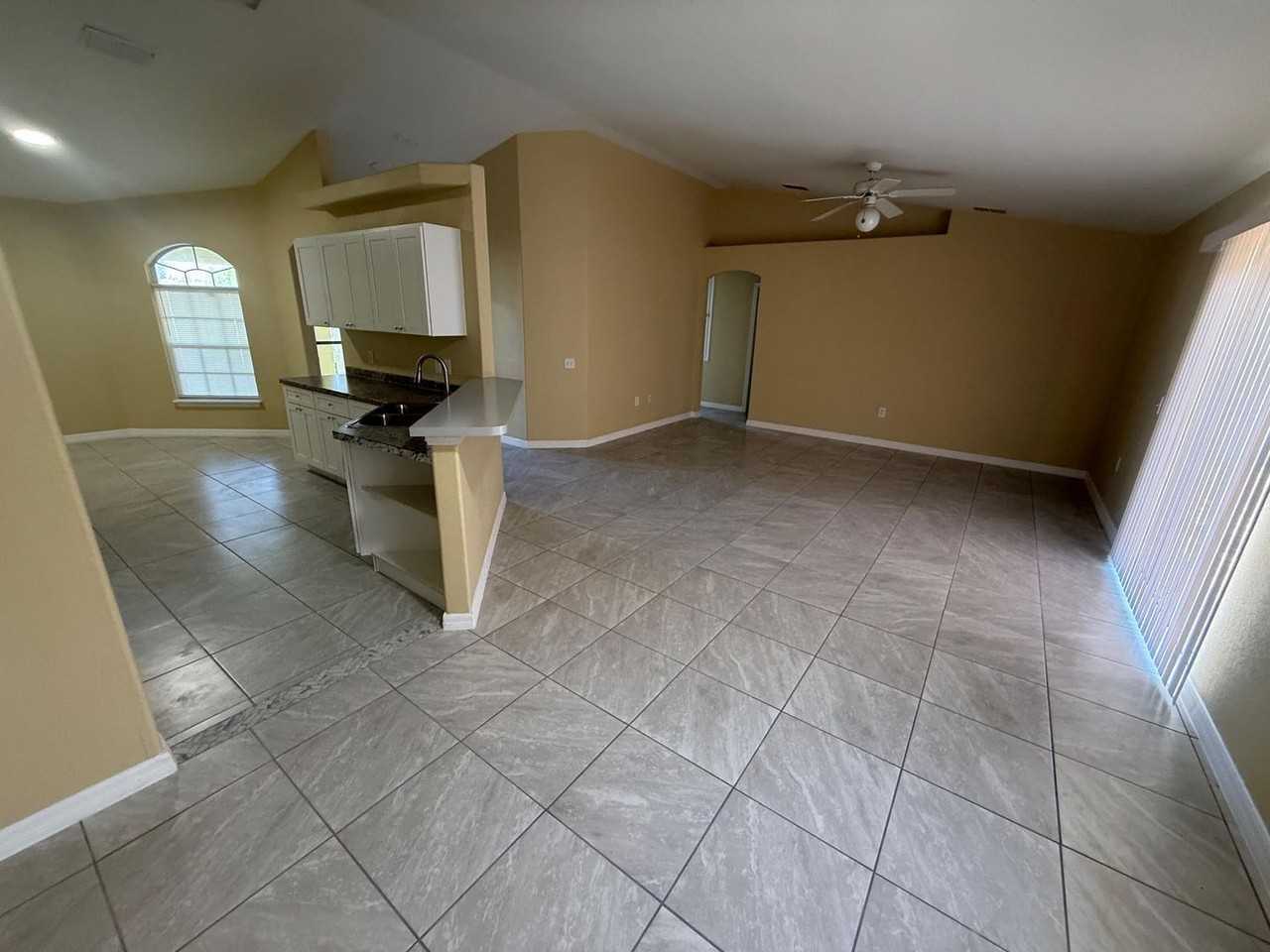 1408 Orlando Pl - Photo 3 of 7