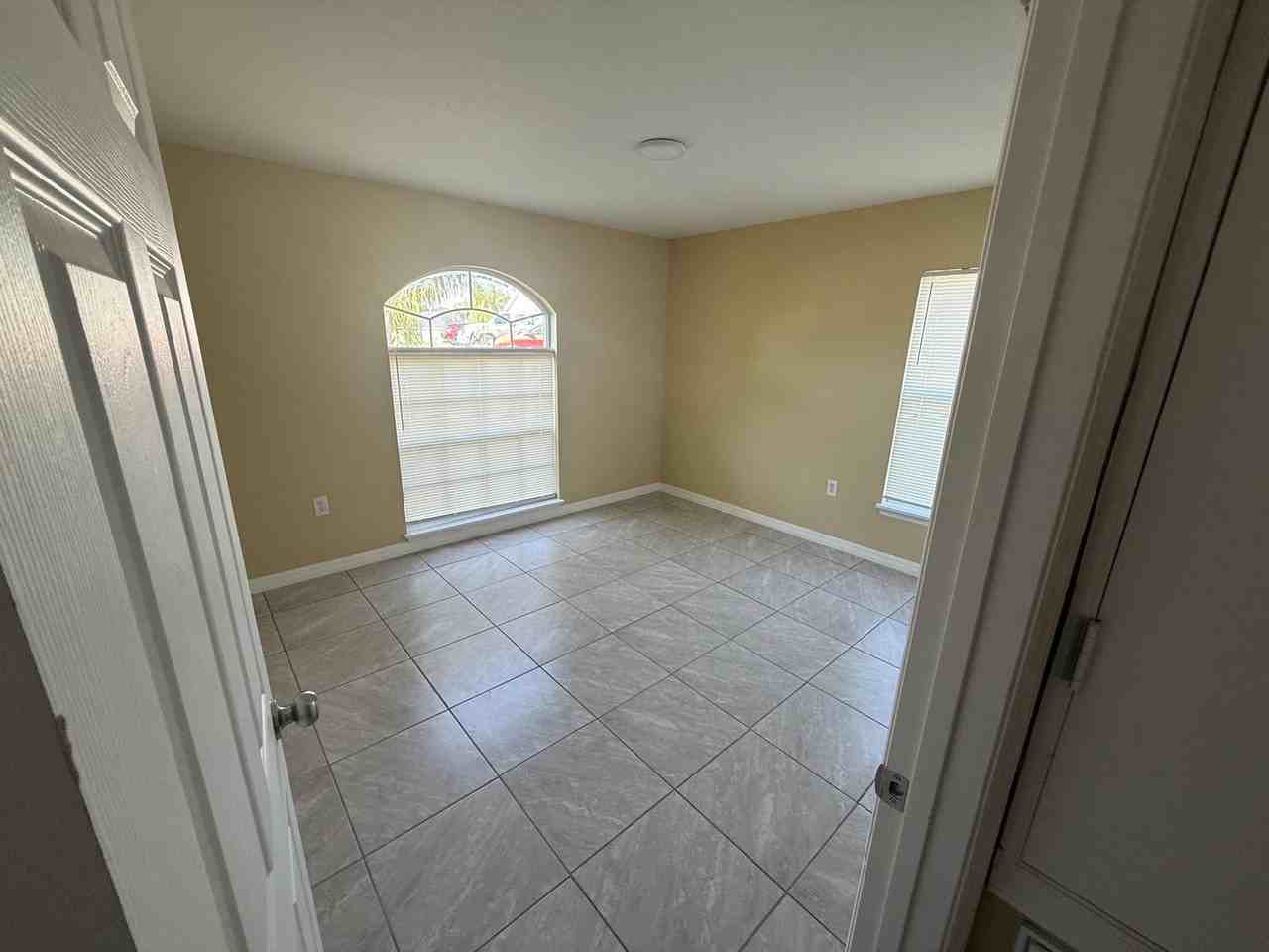1408 Orlando Pl - Photo 4 of 7