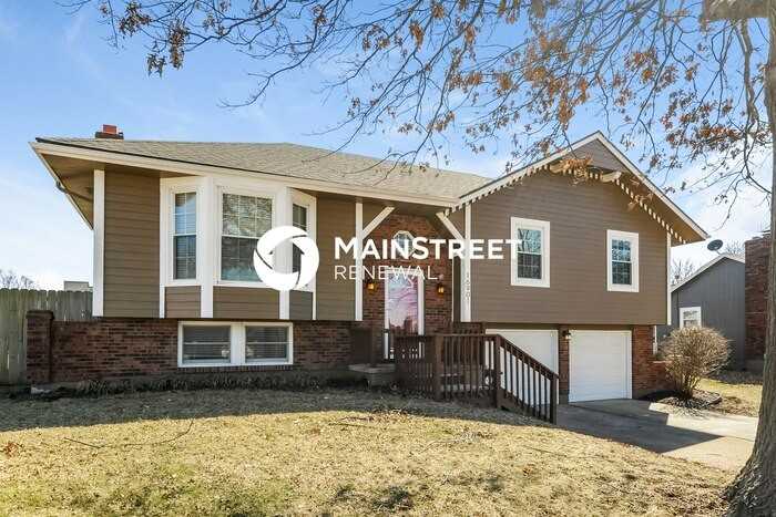 16901 Lea Ave - Photo 2 of 16
