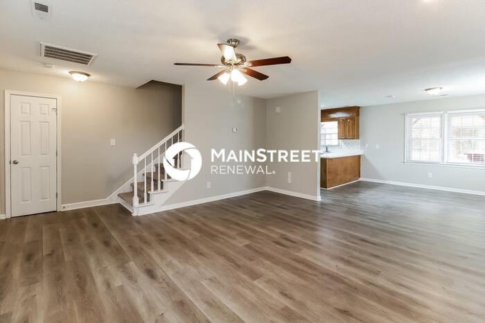 548 Adams Gate Rd - Photo 3 of 18