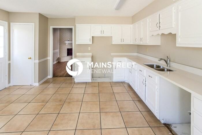 6601 Stockport Dr - Photo 7 of 16