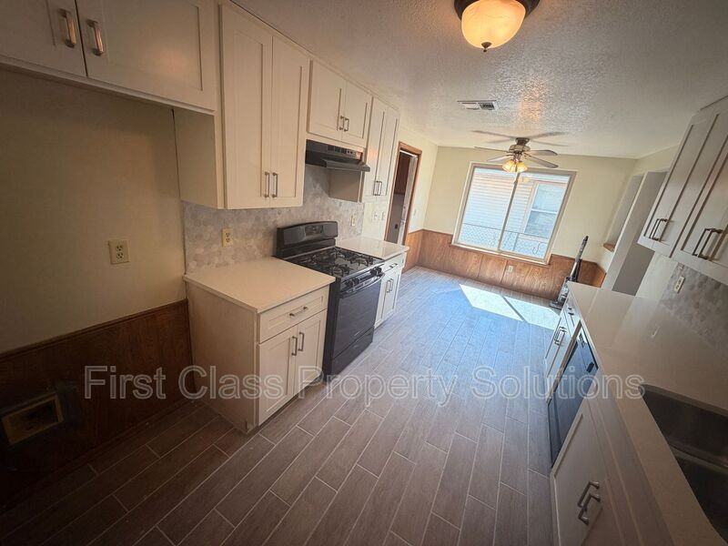 8613 E Parkridge Dr - Photo 7 of 31