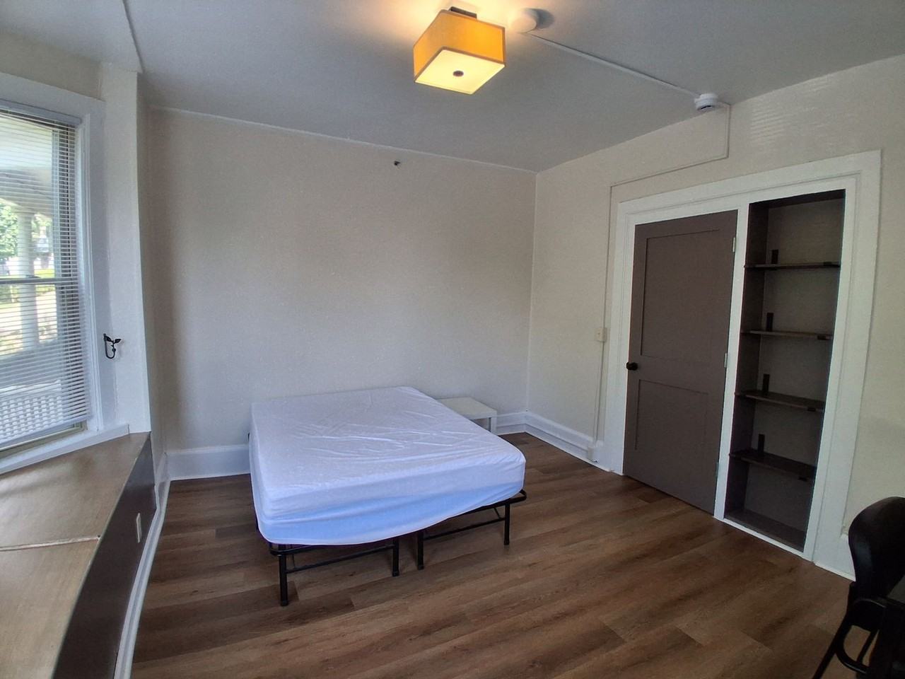 523 E Buffalo Street - Photo 2 of 22