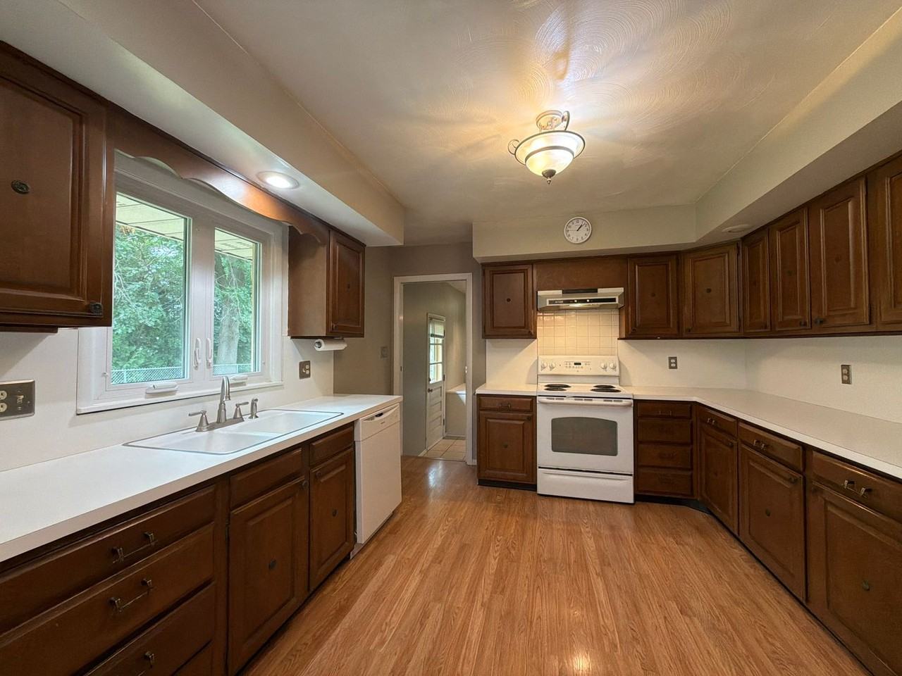 56099 River Shore Ln - Photo 6 of 25