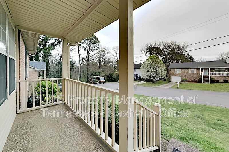 1513 Watercress Dr - Photo 4 of 23