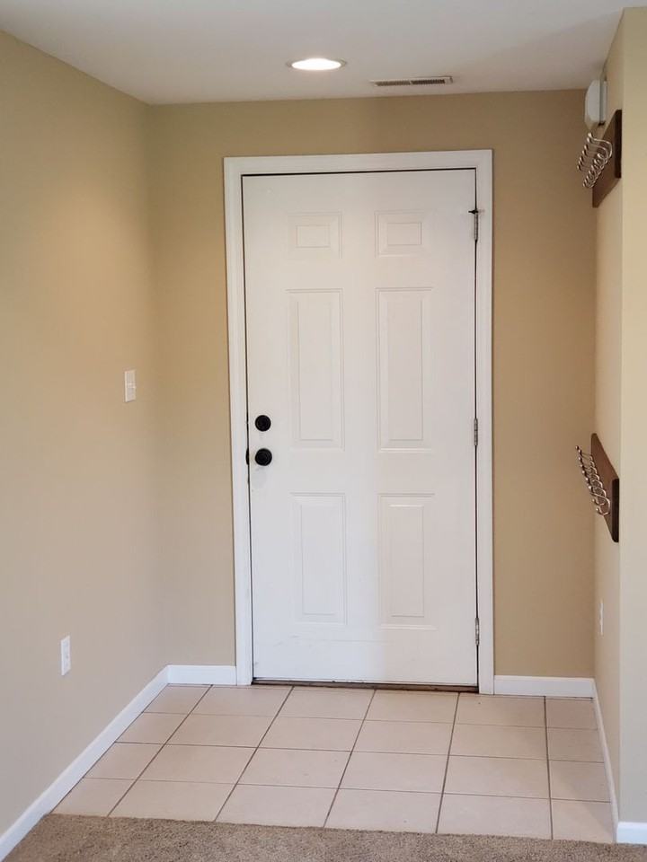 2817 Elm Creek Dr - Photo 2 of 18