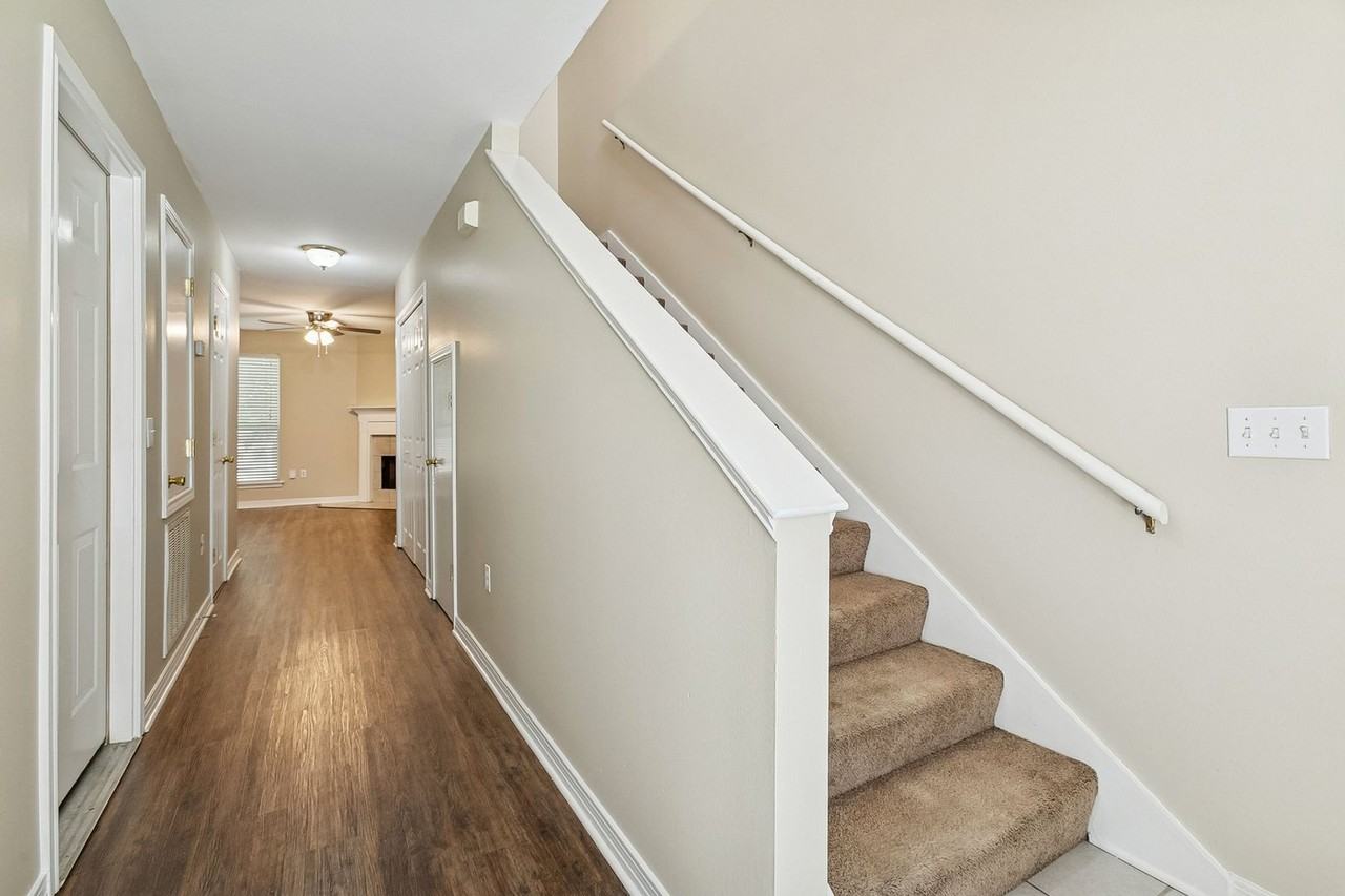 102 Covington Meadow Cir #B - Photo 2 of 24