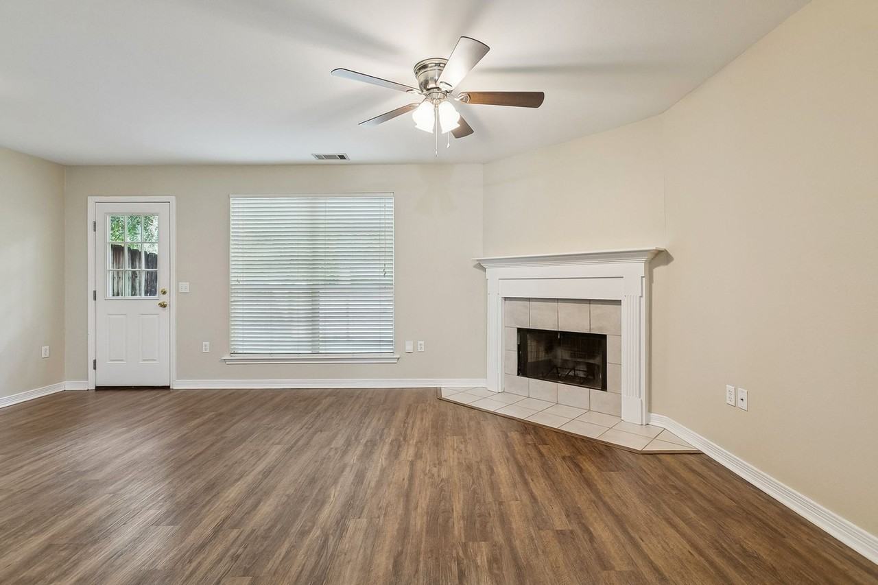 102 Covington Meadow Cir #B - Photo 3 of 24