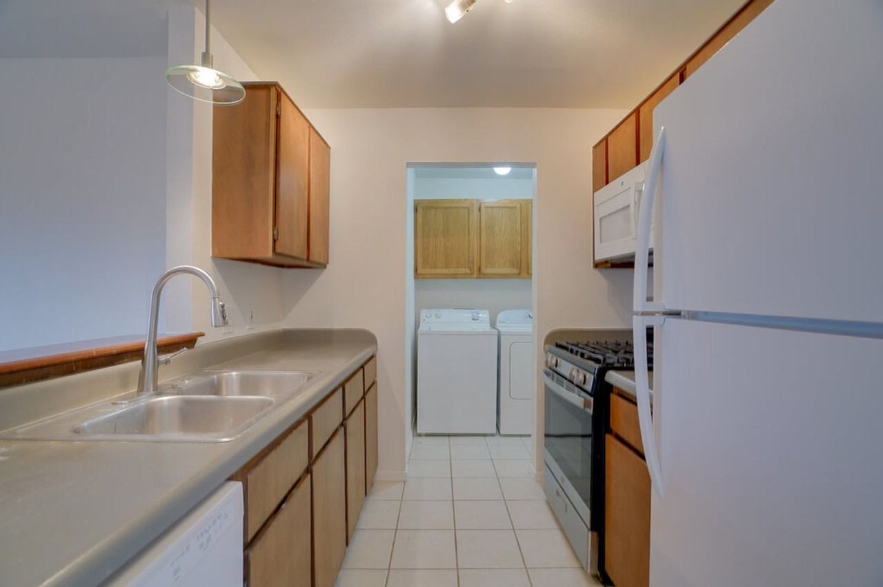 7100 Barnsdale Way #BAR - Photo 7 of 20