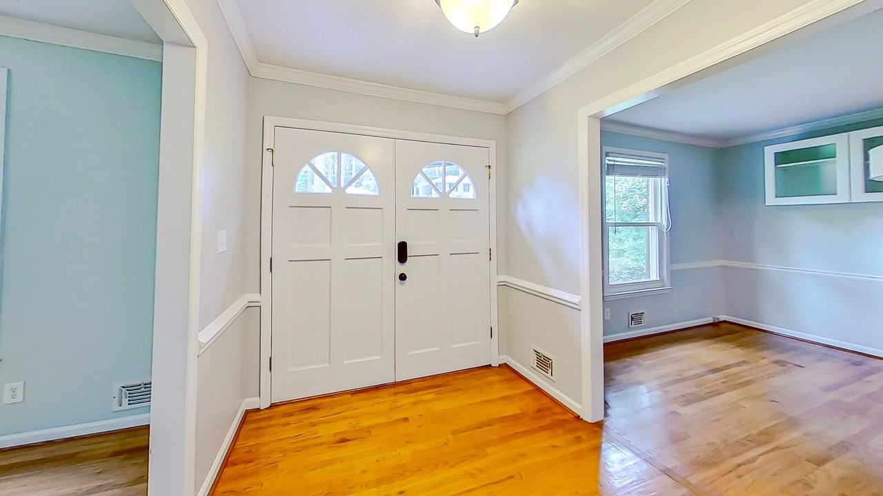 3105 Sussex Rd - Photo 4 of 24