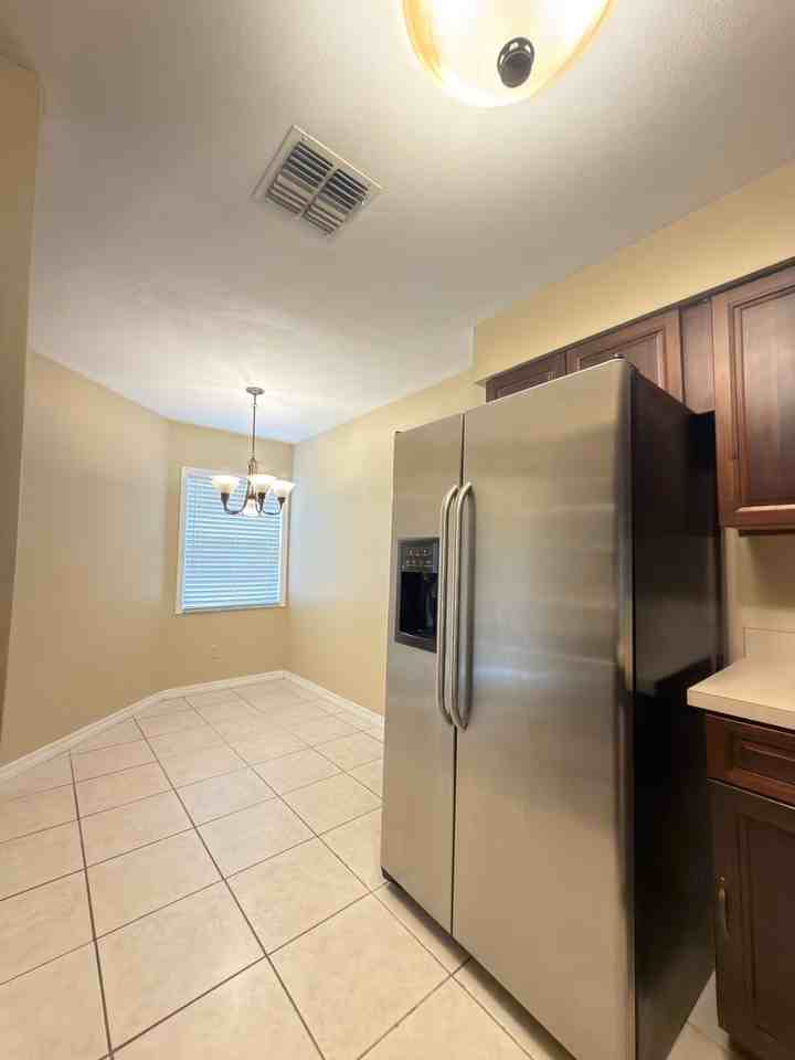 4520 Bar Harbor Dr - Photo 3 of 15