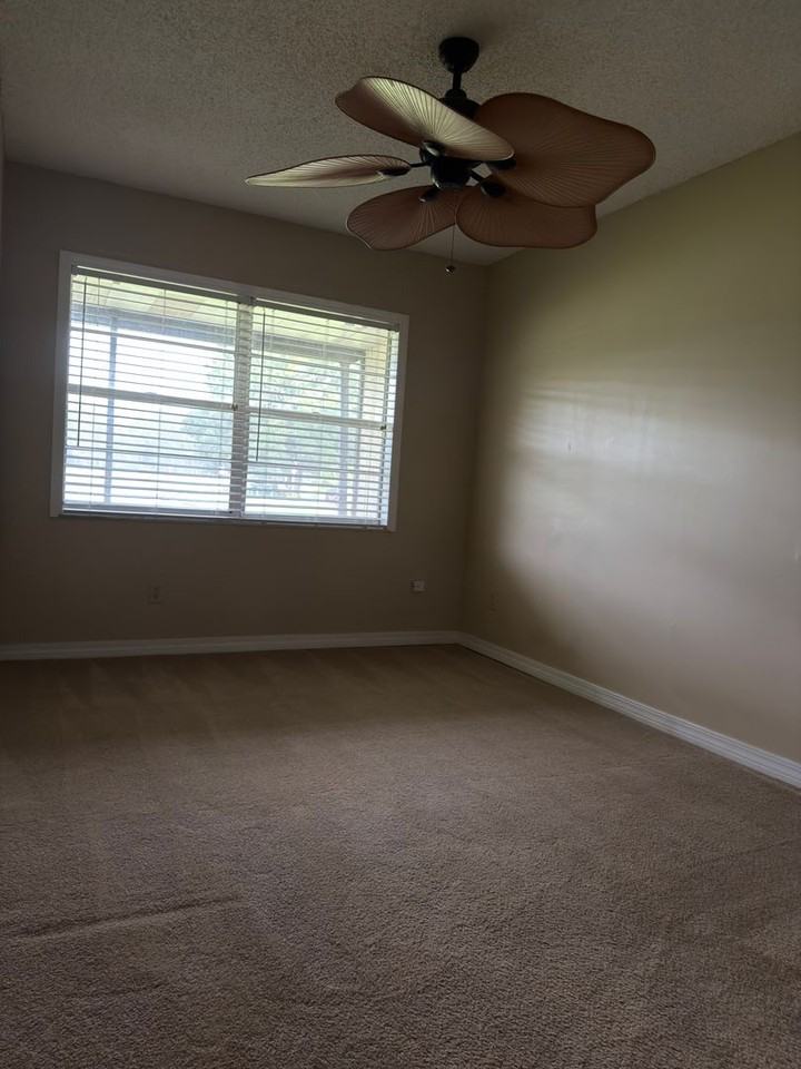 4520 Bar Harbor Dr - Photo 4 of 15