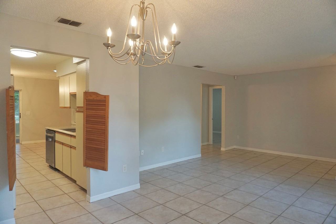 1422 Chamberlain Loop - Photo 5 of 29