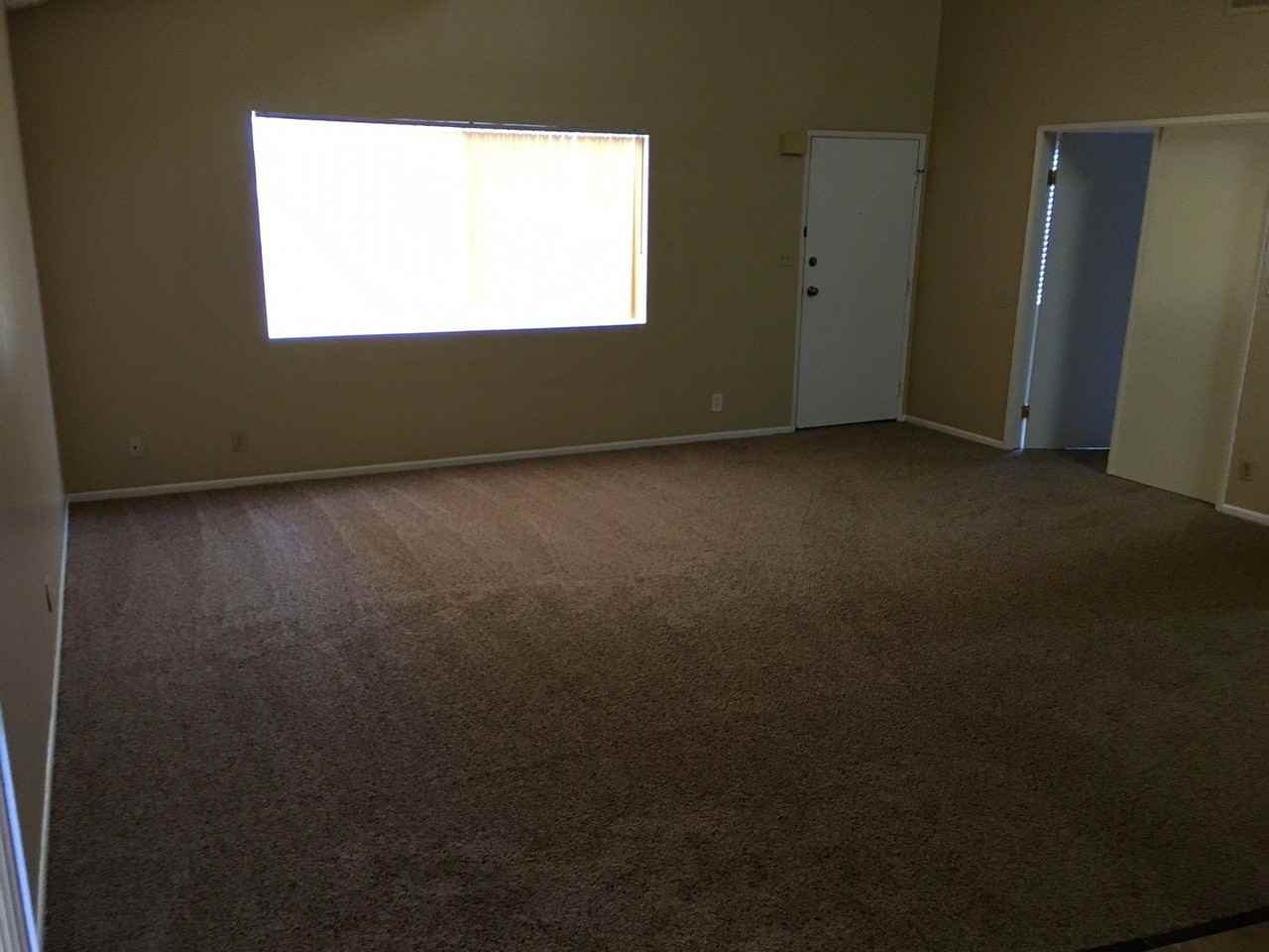 2201 Pinon Springs Cir - Photo 3 of 12