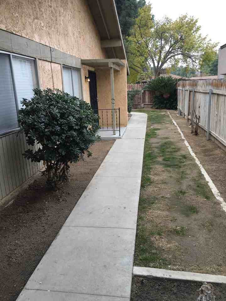 2201 Pinon Springs Cir - Photo 5 of 12