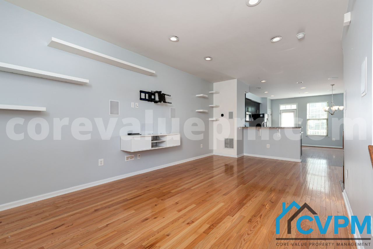 7610 Ironworks Way - Photo 5 of 31