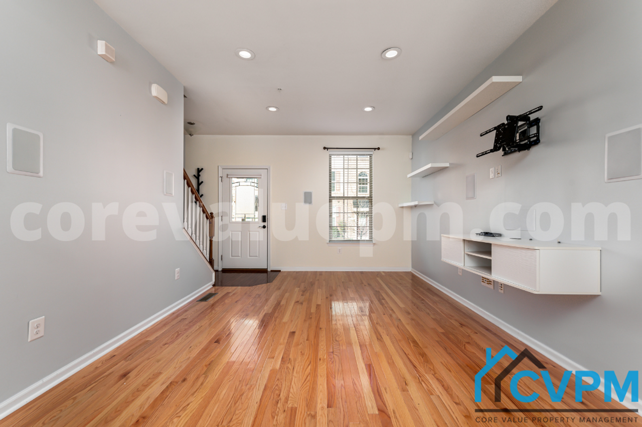 7610 Ironworks Way - Photo 7 of 31