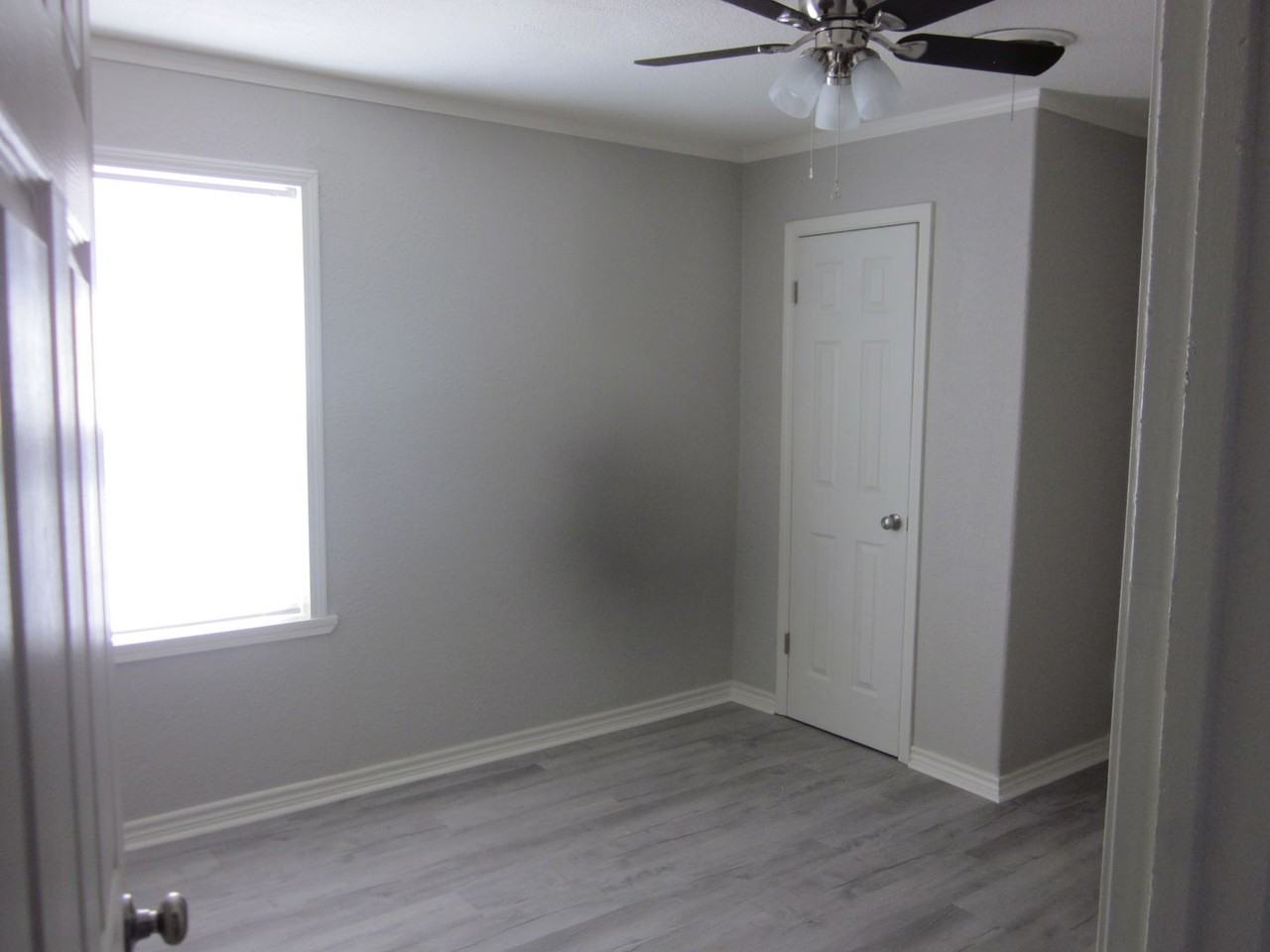 4214 Ne 15th Ave - Photo 6 of 12