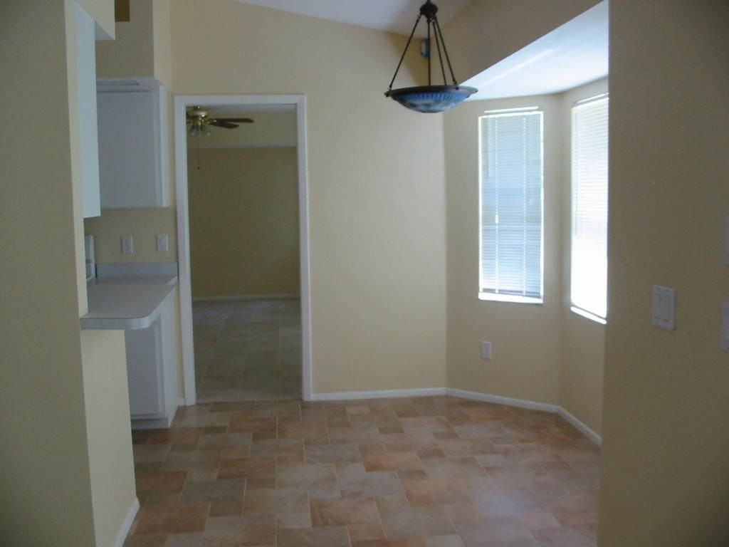 2624 Peake St - Photo 3 of 12