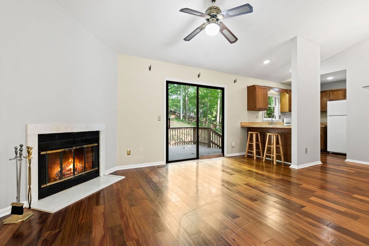 7833 Foxwood Dr - Photo 5 of 22