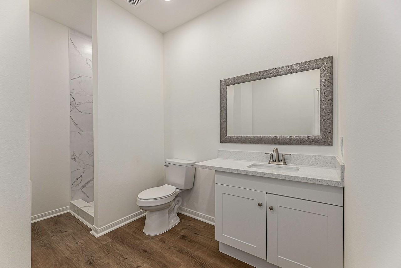 13010 Valleywood Cir - Photo 4 of 16