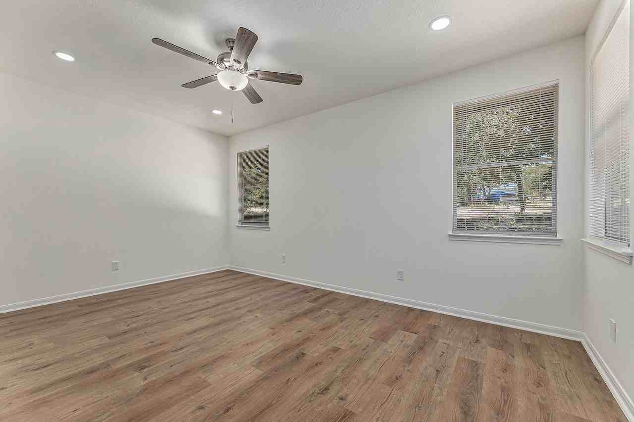 13010 Valleywood Cir - Photo 7 of 16