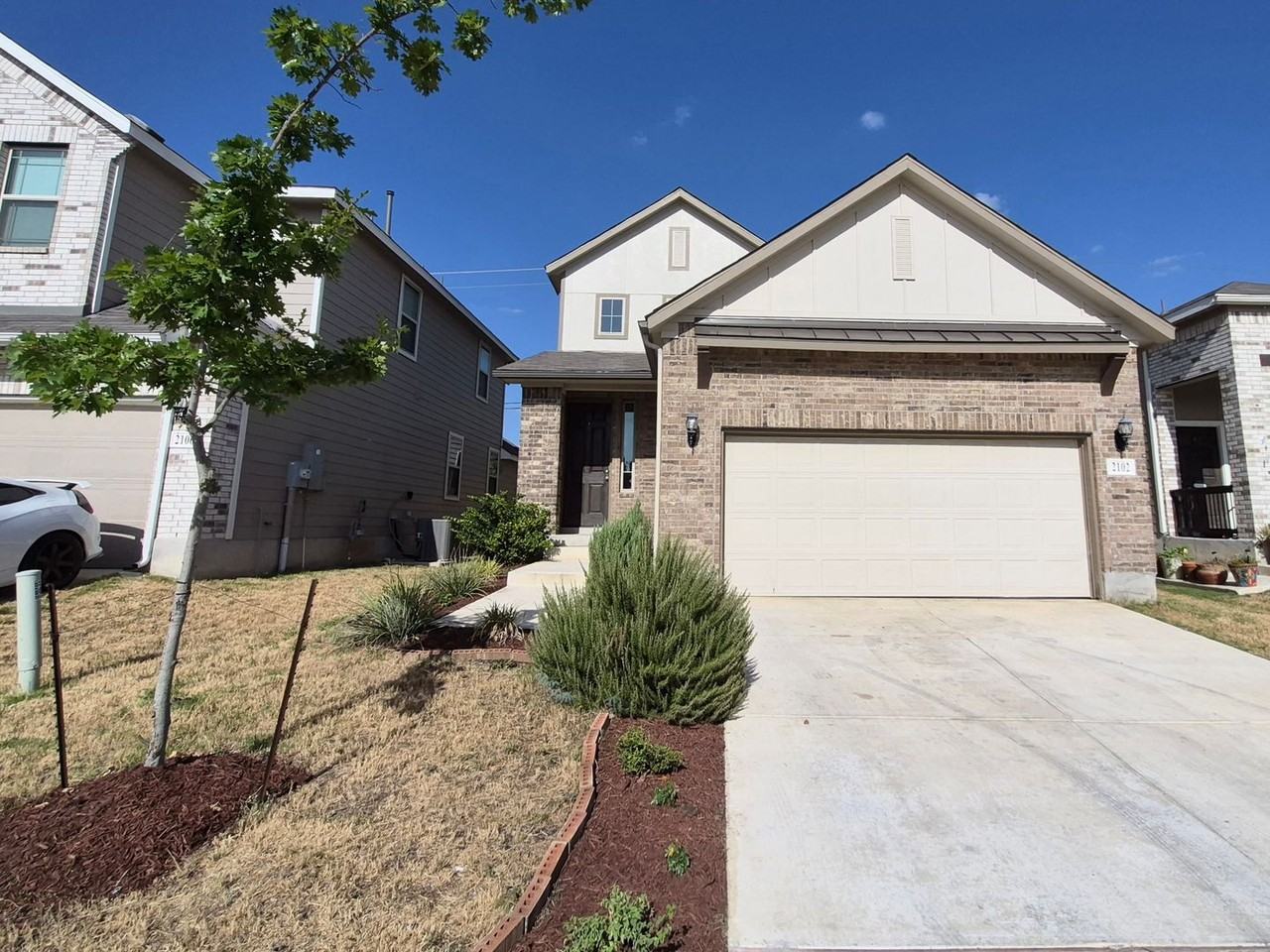 2102 Gabby Cole Ln - Photo 2 of 49