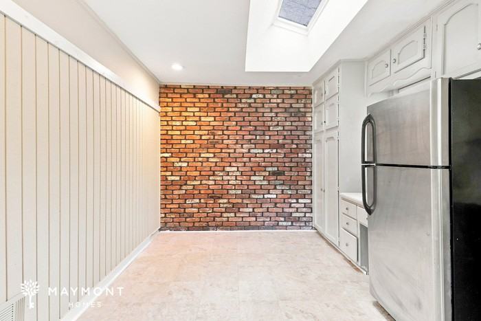 2425 4th St Nw - Photo 7 of 12