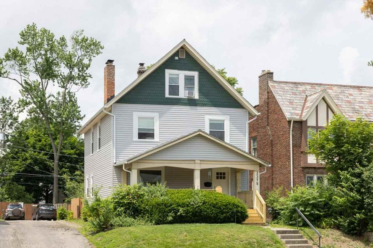2379 Summit St - Photo 2 of 50