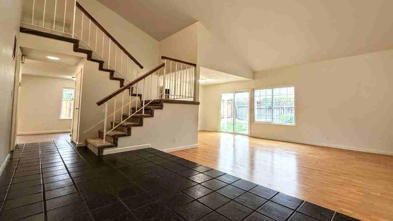 7214 Chantilley Ct - Photo 6 of 34