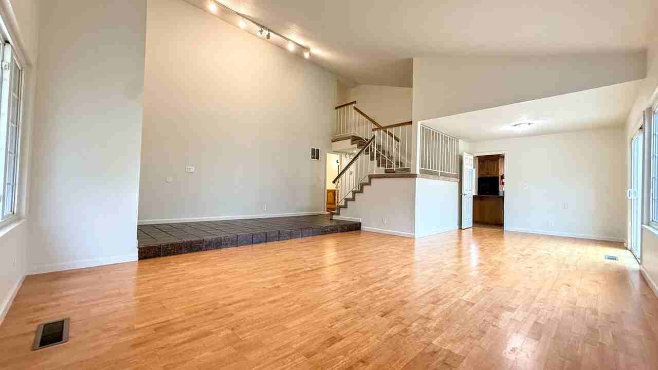 7214 Chantilley Ct - Photo 7 of 34