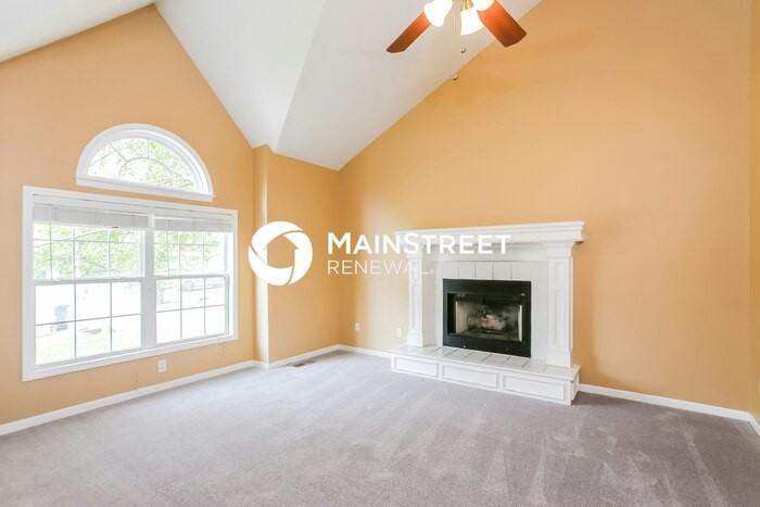 1304 White Oak Pl - Photo 4 of 17