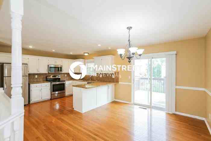 1304 White Oak Pl - Photo 6 of 17
