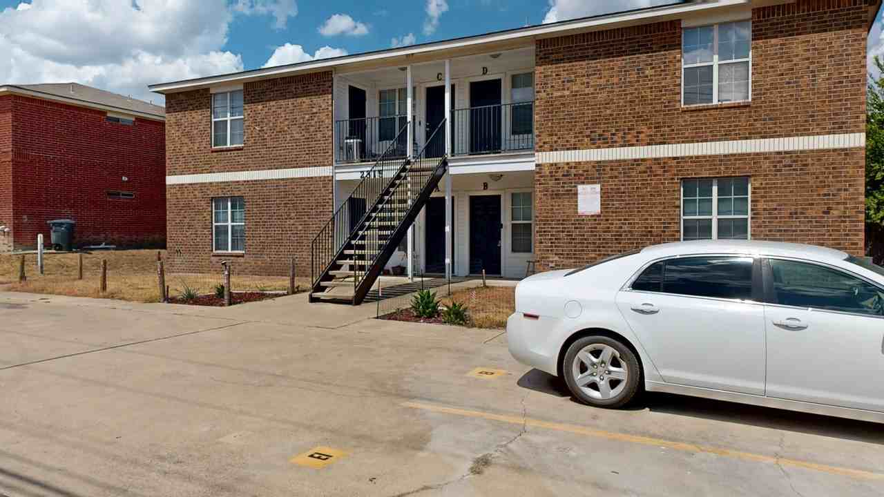 2315 Terrace Dr #B - Photo 4 of 18