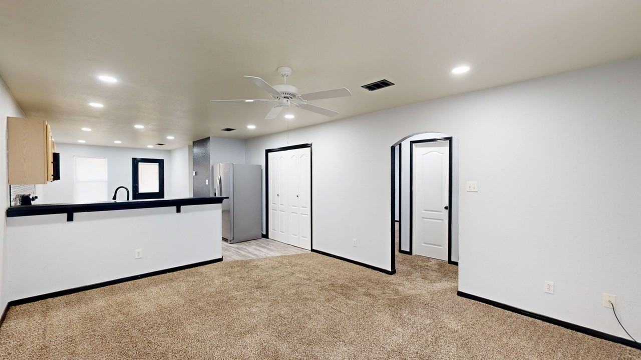 2315 Terrace Dr #B - Photo 5 of 18